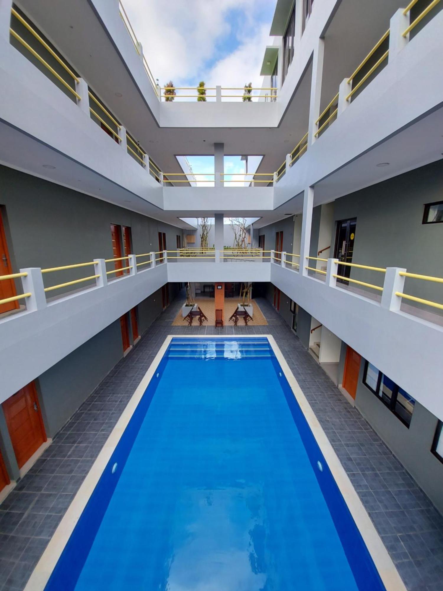 Yellow Guest House Uluwatu Exterior foto
